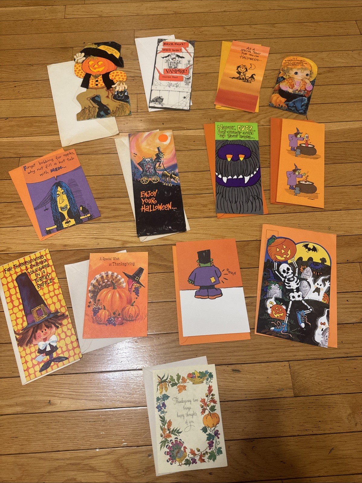 LOT OF VINTAGE 1970-1990’s HALLOWEEN GREETING CARDS NEVER USED 