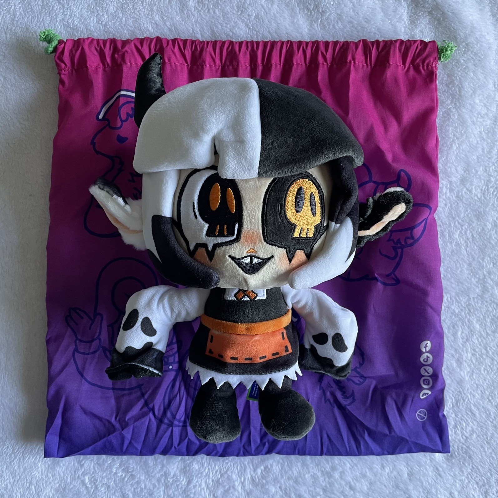Makeship Lillie Belle Plush LavenderTowne Artist Comic VTuber Limited Edition Makeship Lillie Belle Plush LavenderTowne Artist Comic VTuber Limited Edition