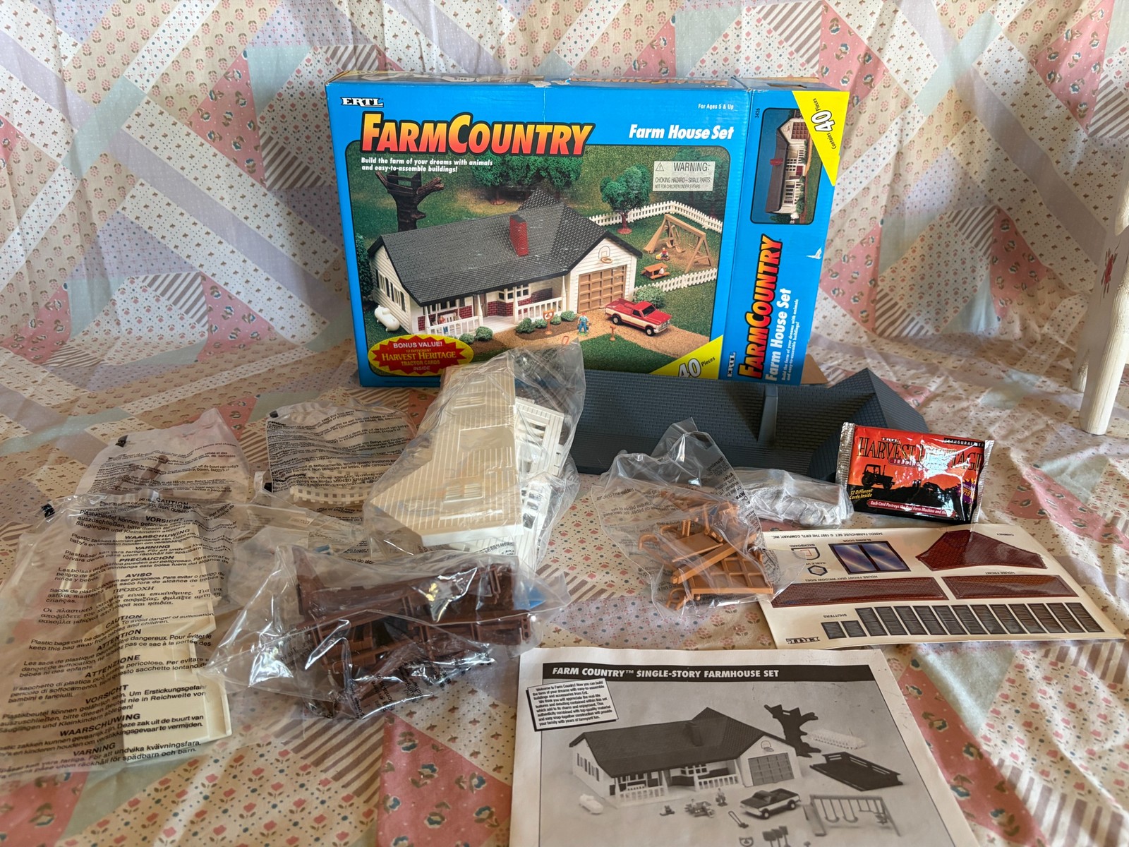 Vintage 1997 ERTL Farm Country Farm House Set #3426 40 Pc 1:64 Scale