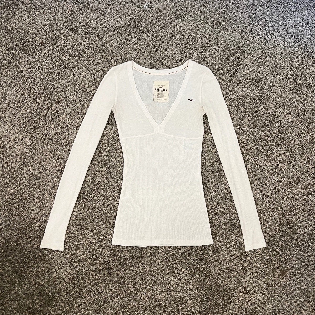 Y2K Hollister White Fitted Babydoll Long Sleeve T-Shirt 2000’s Bella Swan