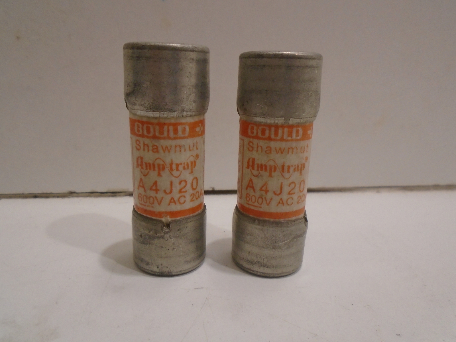 (LOT OF 2) GOULD SHAWMUT A4J20 AMP-TRAP CLASS J FUSE 20A 600VAC