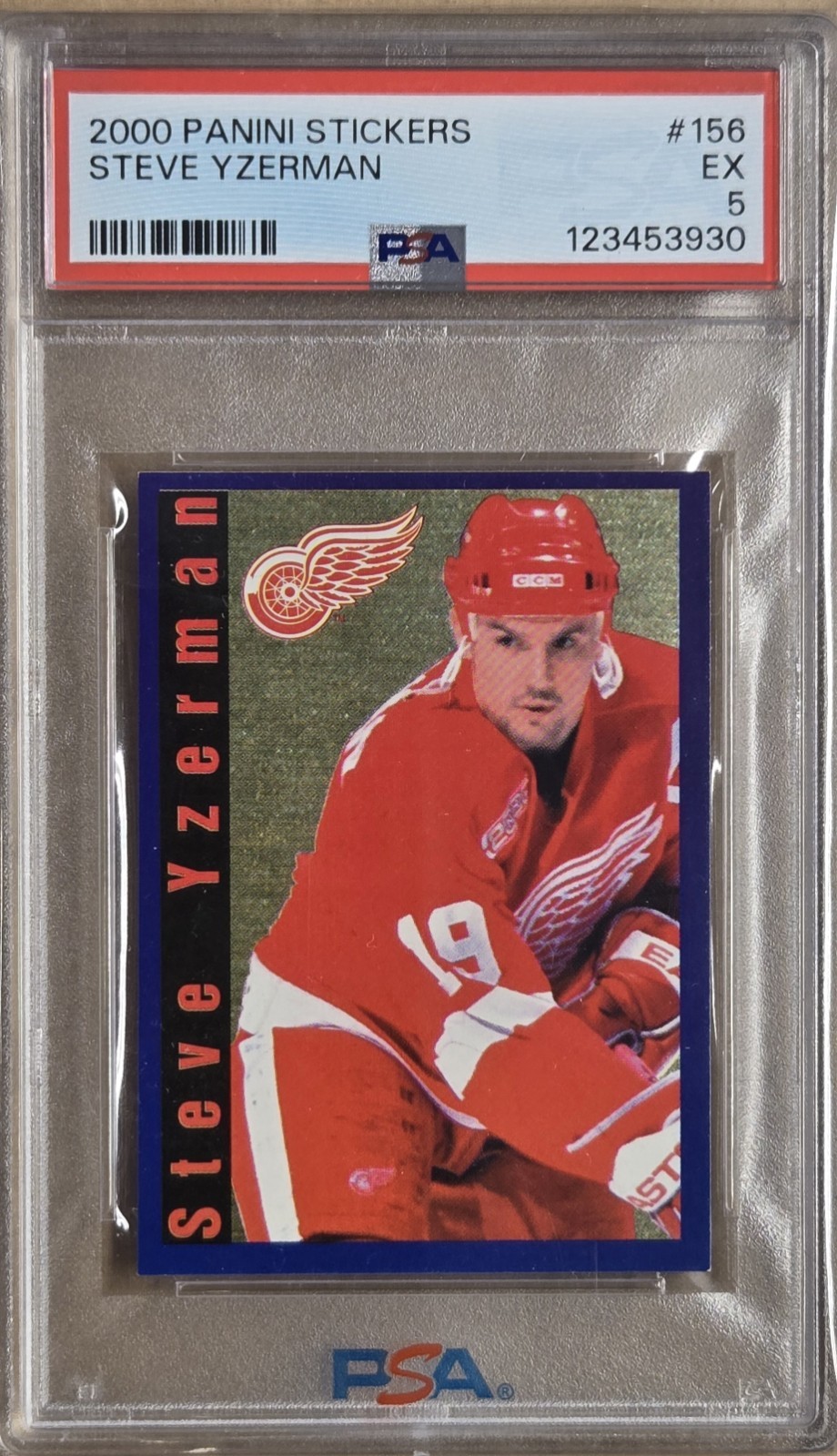 2000-01 Panini Album Stickers Steve Yzerman #156 HOF Rare SSP 2000-01 Panini Album Stickers Steve Yzerman #156 HOF Rare SSP