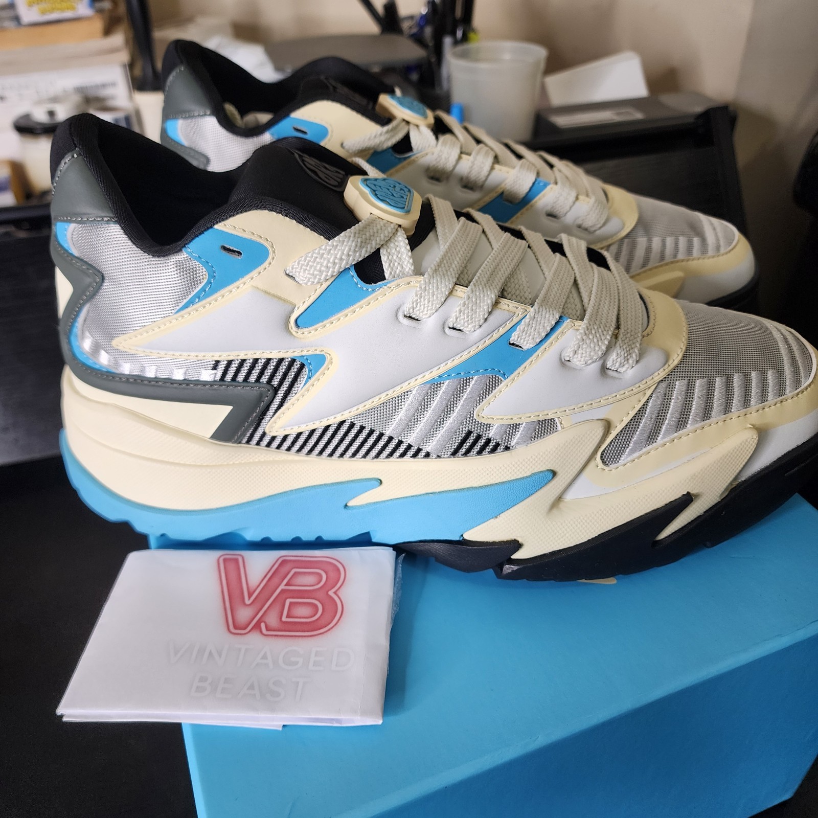 Dreamer Indie 5000 sneaker Rare size 12 | Cream Blue J Cole w/ Innersole and Bag