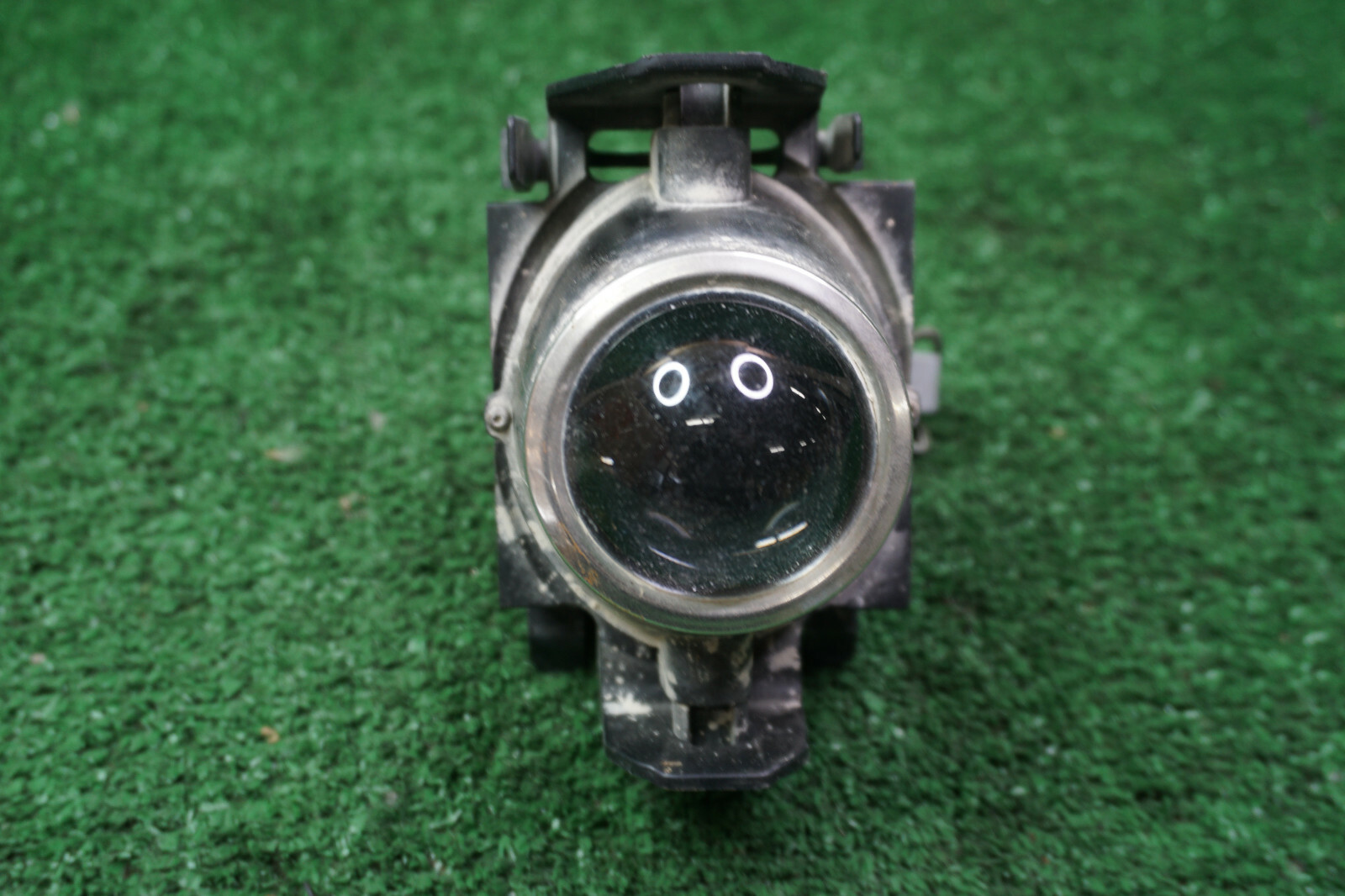 TOYOTA LEXUS VALEO SYLVANIA FOG LIGHT OEM SAE-F03