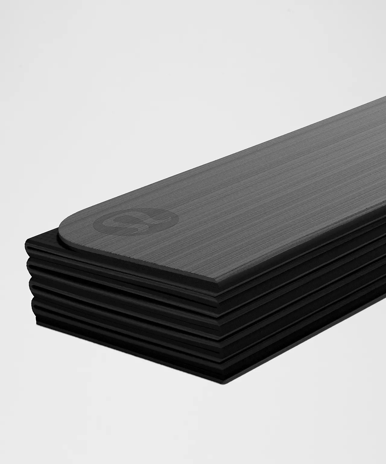 lululemon The Foldable Mat 6.5mm Black Yoga Mat 26 x 71 in for Yoga/Pilates lululemon The Foldable Mat 6.5mm Black Yoga Mat 26 x 71 in for Yoga/Pilates