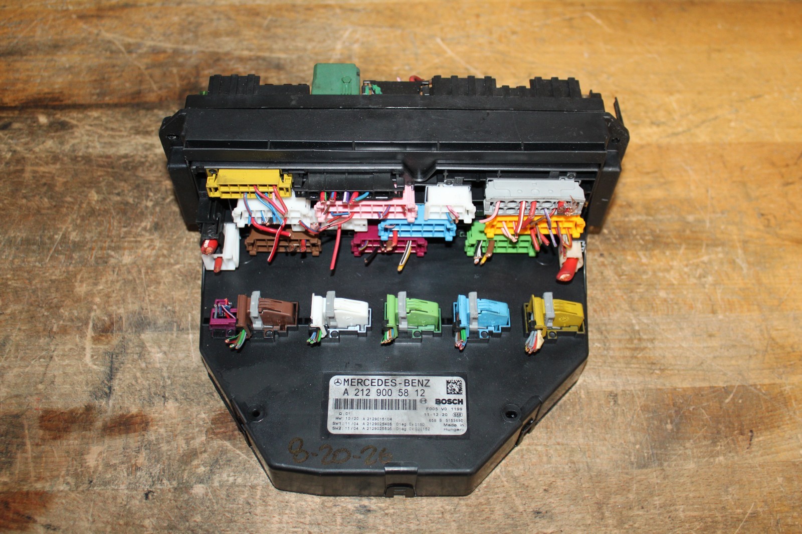 2008-2014 MERCEDES W204 C300 C350 C250 FRONT SAM MODULE FUSEBOX OEM 2129005812