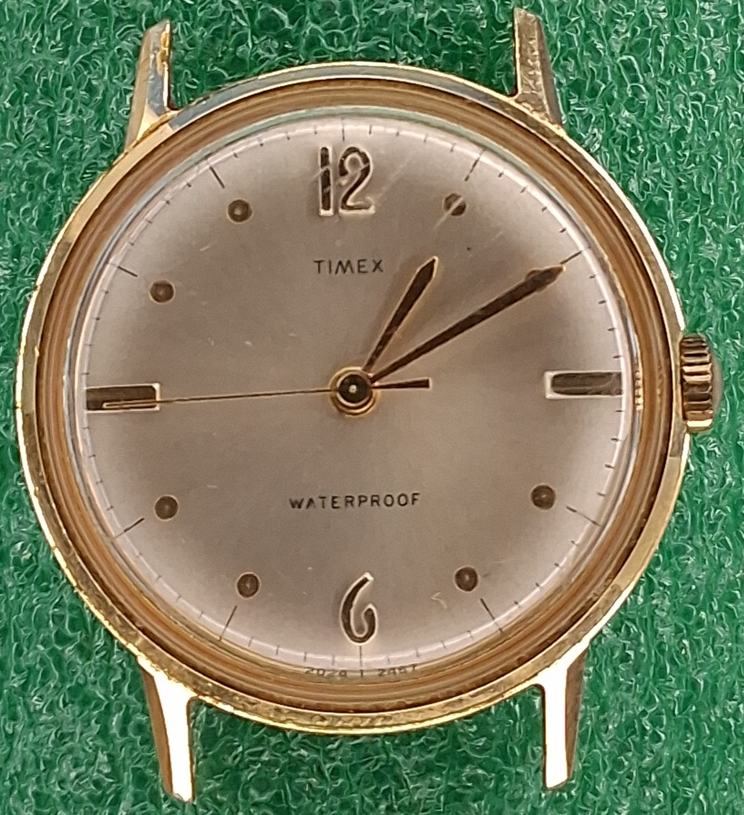 Lot W2509 Mens Runs 1967 Timex Marlin Manual Movement Vintage Watch as is