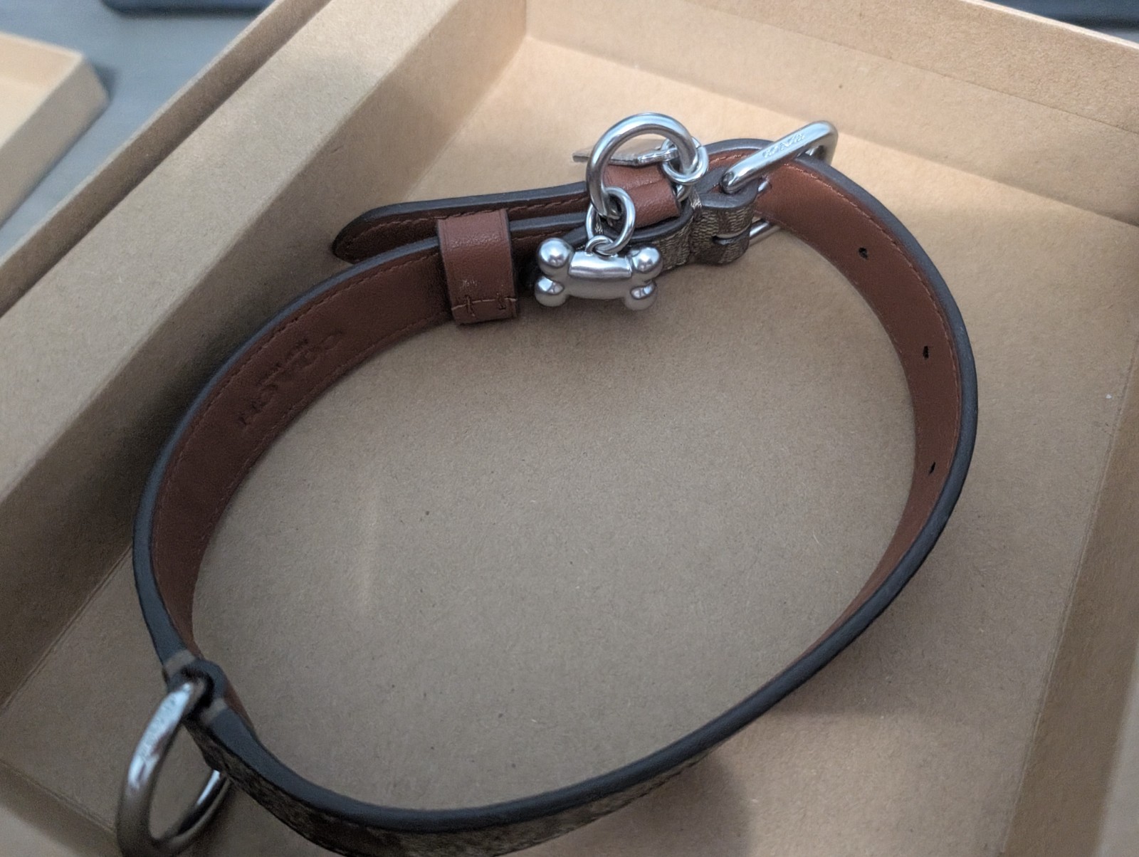 Coach Medium Dog Collar Khaki Saddle Signature PVC New in Box Coach Medium Dog Collar Khaki Saddle Signature PVC New in Box