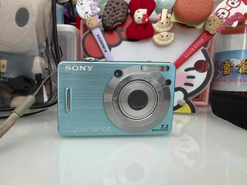 Sony Cybershot DSC-W55 7.2MP Compact Digital Camera Tested English Blue Sony Cybershot DSC-W55 7.2MP Compact Digital Camera Tested English Blue
