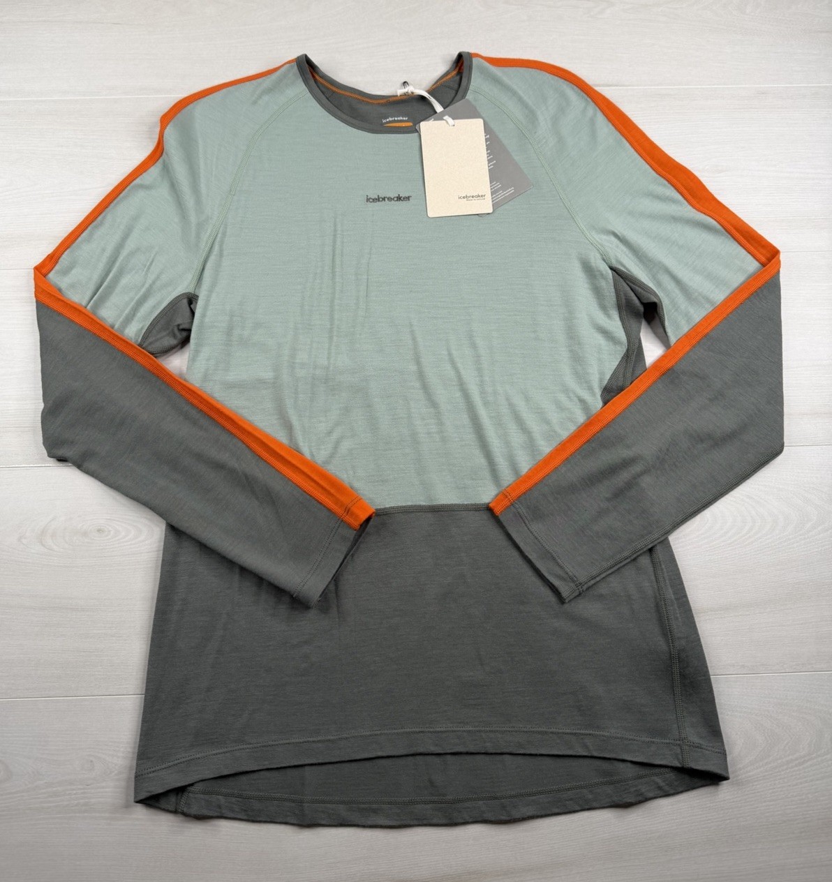 Icebreaker 200 Sonebula Baselayer Shirt Merino Wool Galaxy Moss Blaze Men M NWT Icebreaker 200 Sonebula Baselayer Shirt Merino Wool Galaxy Moss Blaze Men M NWT