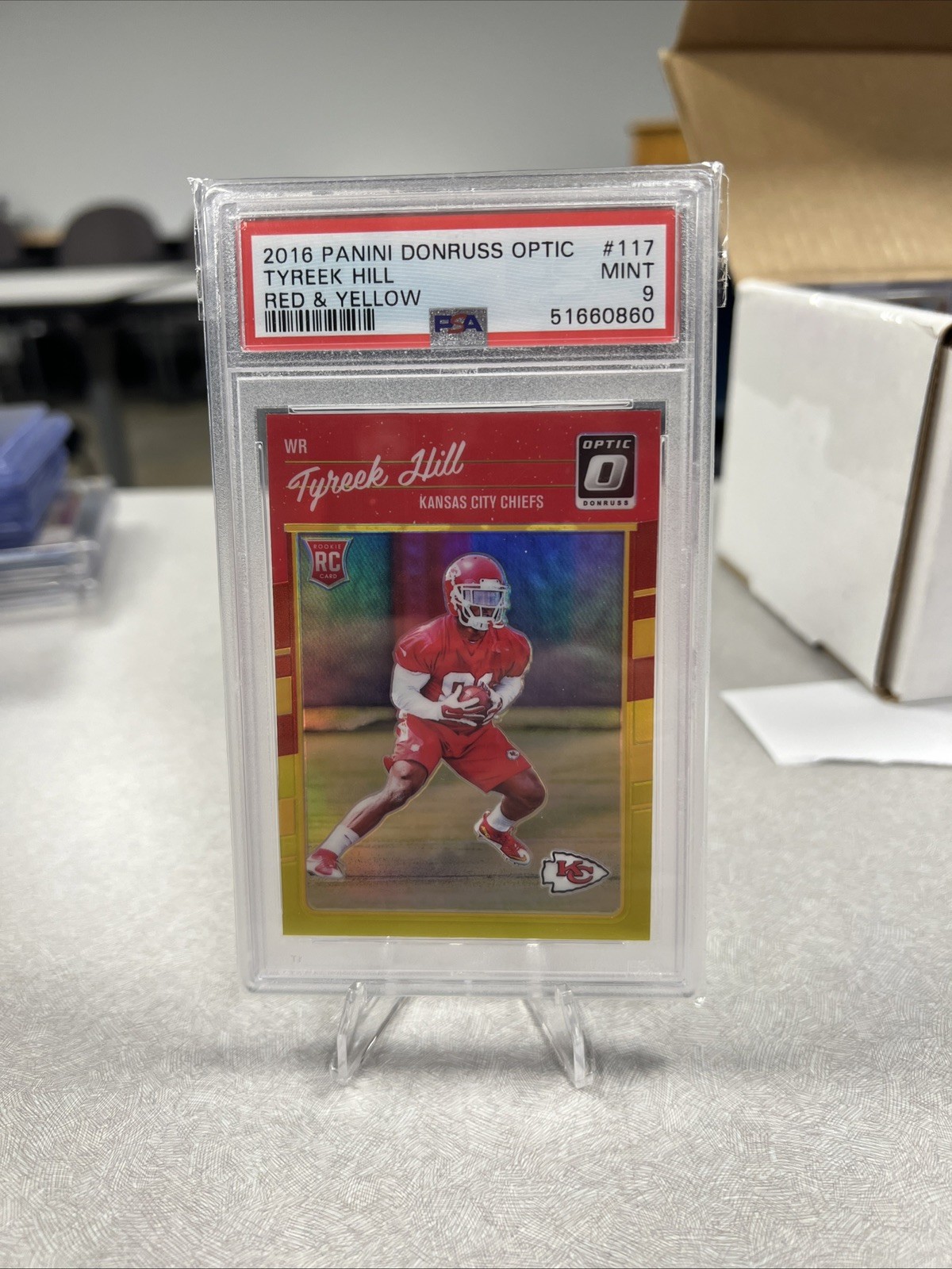 2016 Panini Donruss Optic Tyreek Hill Red & Yellow #117 PSA 9 Mint Rookie RC