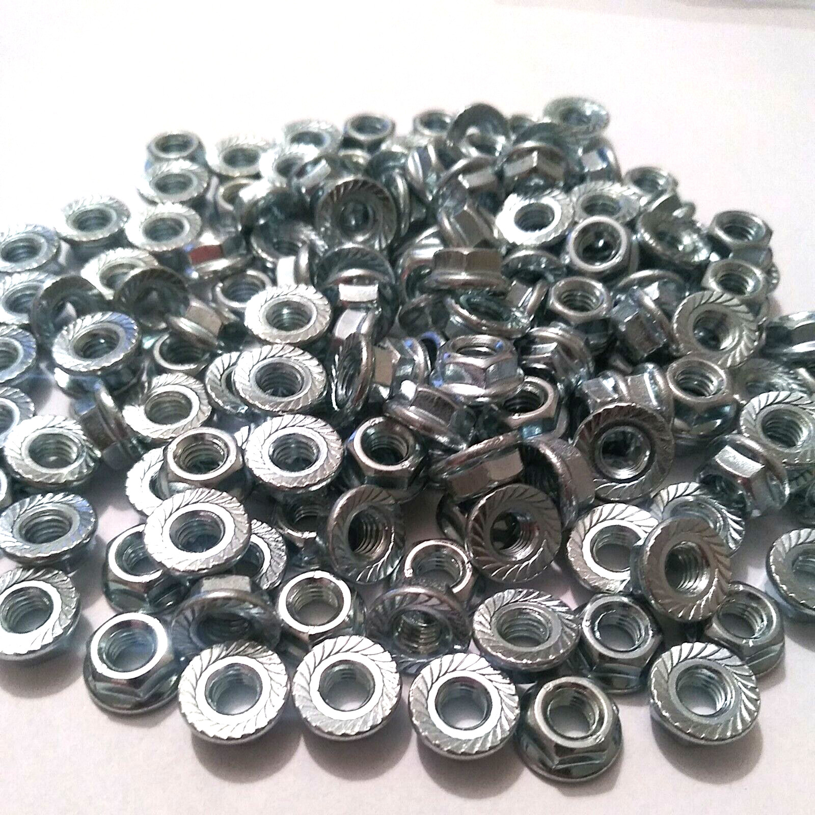 M6-1.0 / 6mm - Qty 50 - Class 8 Serrated Hex Flange Nuts DIN Zinc-Made In Usa M6-1.0 / 6mm - Qty 50 - Class 8 Serrated Hex Flange Nuts DIN Zinc-Made In Usa