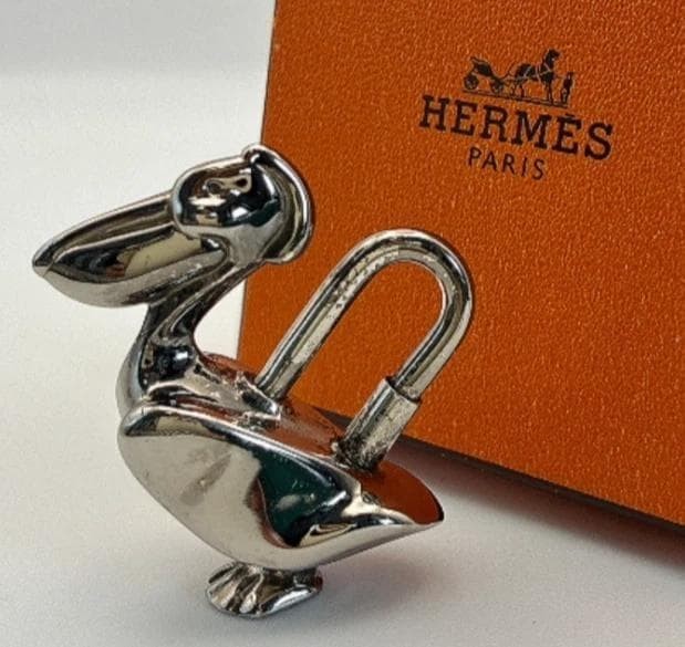 HERMES Pelican Cadena Padlock Silver Bag Charm Pendant Keyholder 1992 Authentic