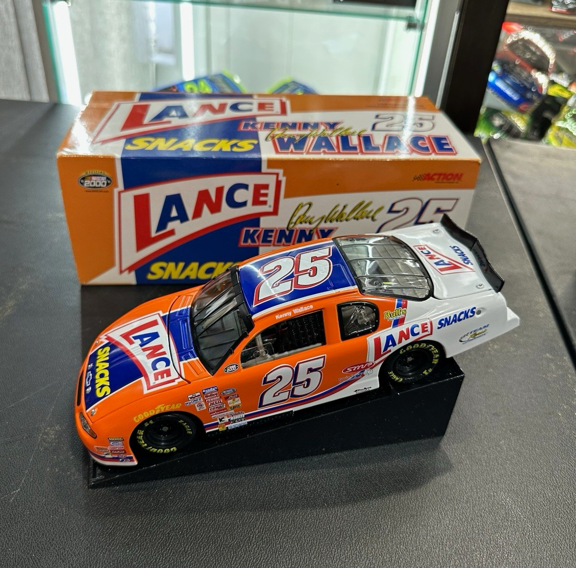Action Racing Collectables 1:24 Kenny Wallace #25 Lance 2000 Monte Carlo