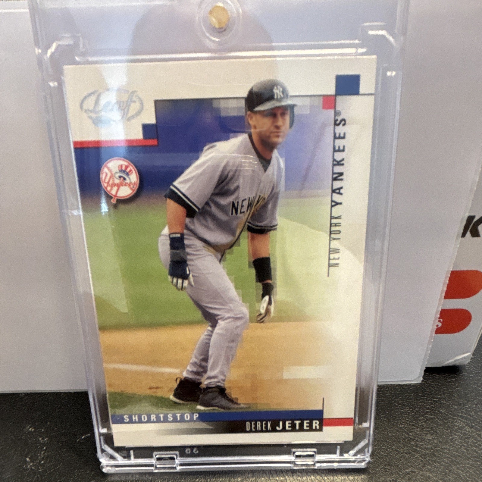2003 Leaf - Derek Jeter #69 Green Retro Leaf Logo /25 2003 Leaf - Derek Jeter #69 Green Retro Leaf Logo /25
