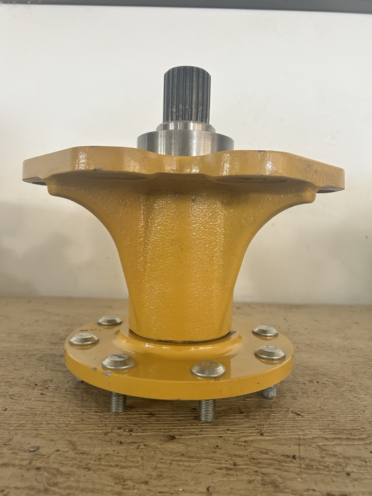 Caterpillar 4209917 Axle Hub Assembly for Skid Steer Loader Caterpillar 4209917 Axle Hub Assembly for Skid Steer Loader