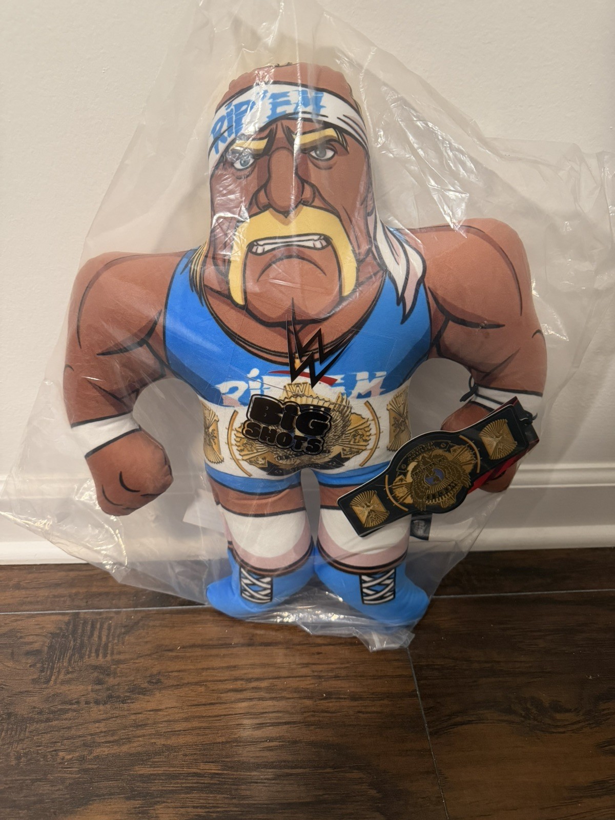 WWE BigShots Legends Of The Winged Eagle Hulk Hogan 16’’ 1 Of 8 Plush ULTRA RARE WWE BigShots Legends Of The Winged Eagle Hulk Hogan 16’’ 1 Of 8 Plush ULTRA RARE