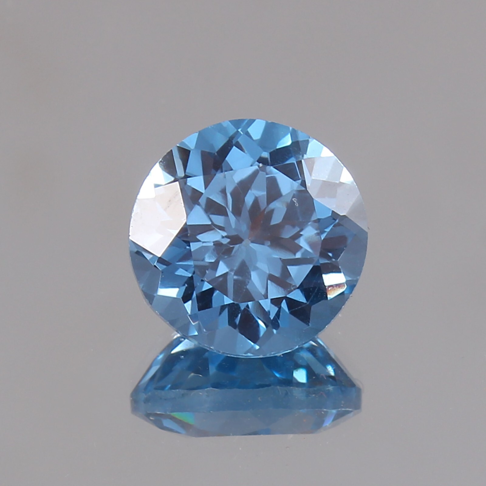 AAA 8x8 MM Natural Flawless Brazilian Aquamarine Loose Round Gemstone Cut
