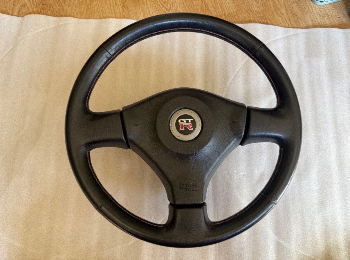 NISSAN SKYLINE GTR R34 BNR34 STEERING WHEEL OEM NO INFLATOR RARE NISMO RB26
