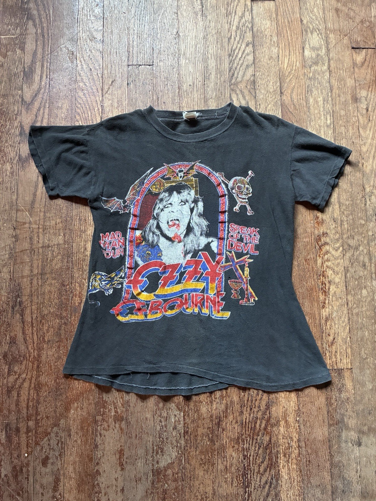 Vintage 1980s Ozzy Osbourne Blizzard Of Oz Parking Lot Boot RARE Concert T Shirt