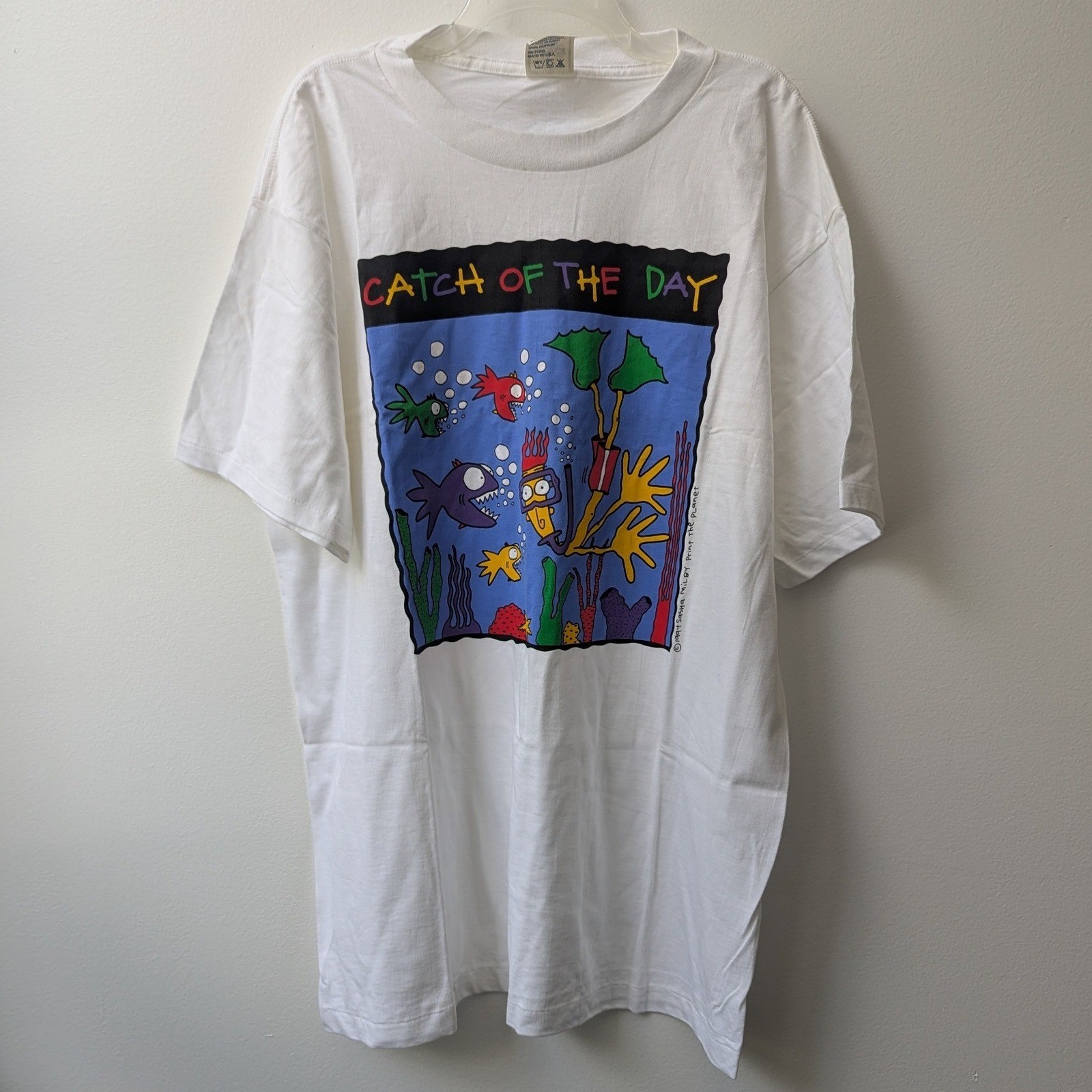 Vtg 94 Catch of the Day T-Shirt White Sasha Milby Graphic Mens XL *READ