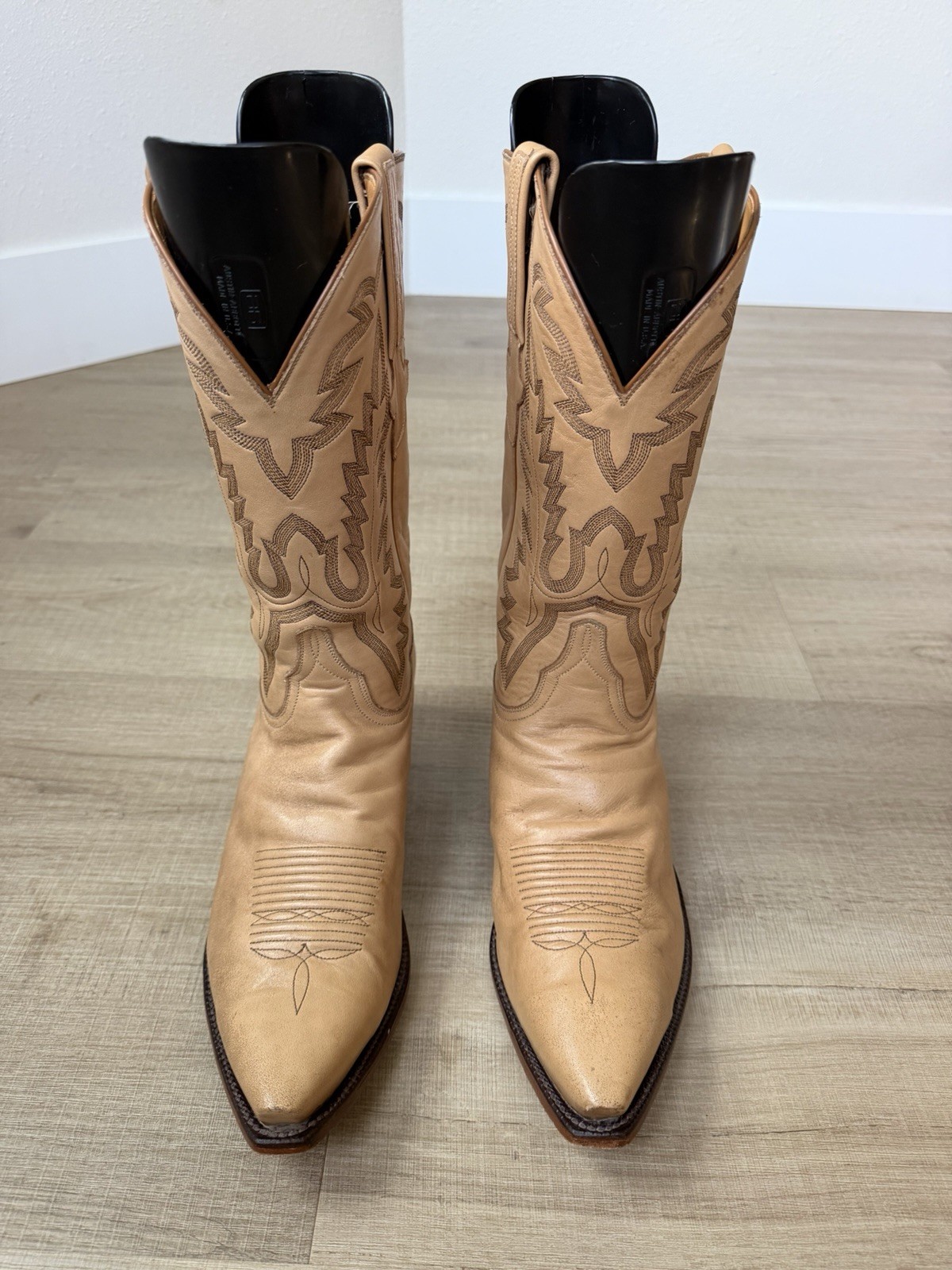 Lucchese Classics Handmade Tan Leather Cowboy Boots Men\'s 10.5 2E Wide G930454