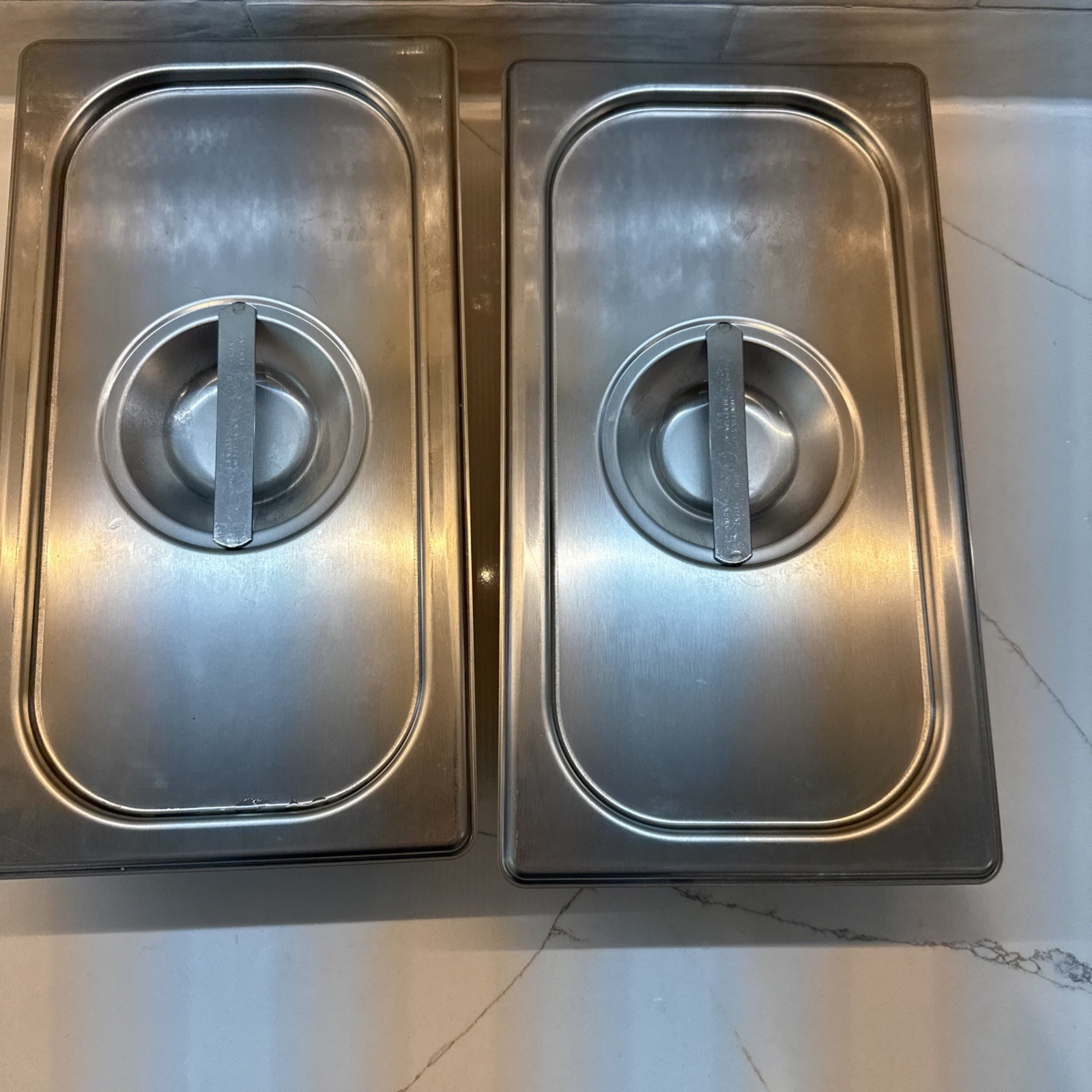 Lot of 2 Vollrath Stainless Steel 2.6 Qt W/lids Commercial Steam Table Pans