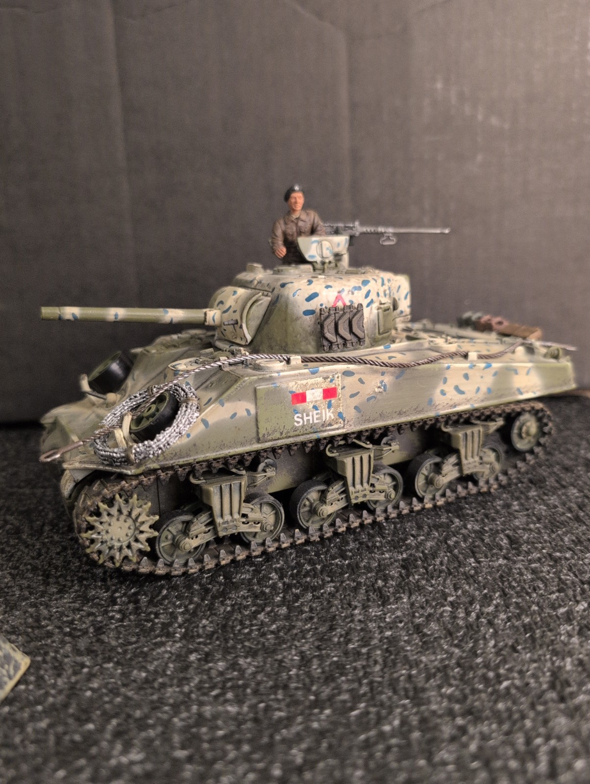 British Sherman M4A3 Royal Scots Greys Forces of Valor Unimax 1/32 Metal