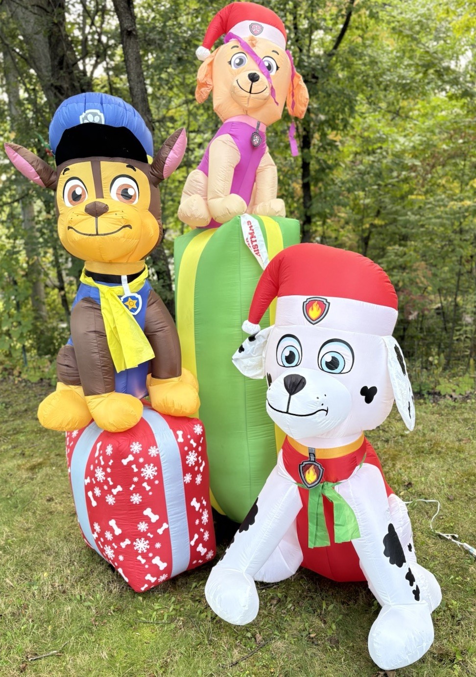 Gemmy 2018 Paw Patrol Presents Airblown Christmas Inflatable 8.8”. Read, Used Gemmy 2018 Paw Patrol Presents Airblown Christmas Inflatable 8.8”. Read, Used
