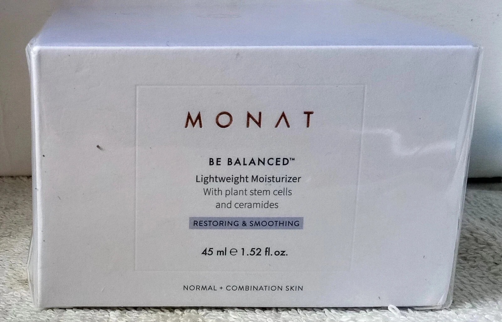 Monat Be Balanced Lightweight Moisturizer Smoothing Restoring Skin 1.52 oz New