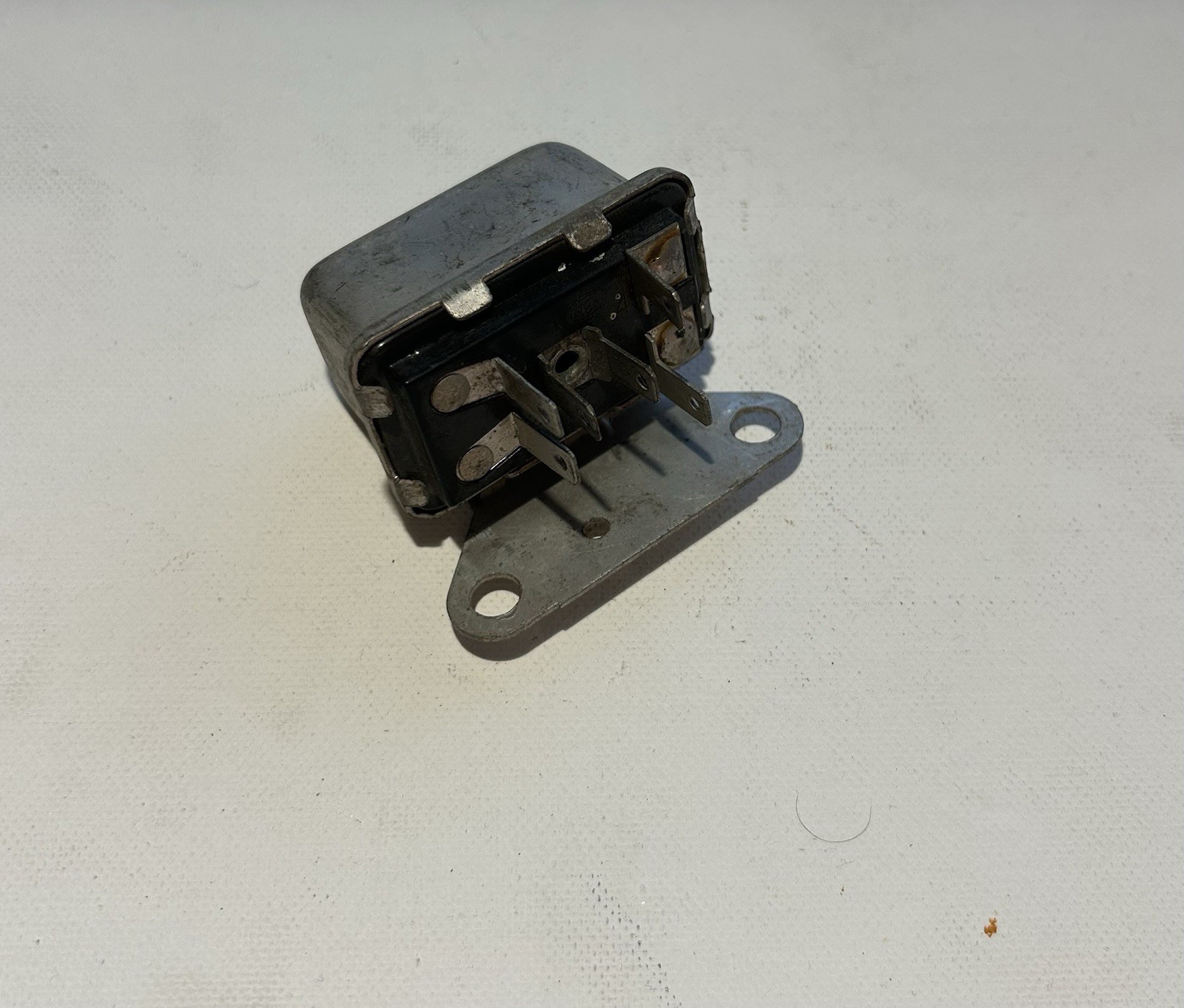 NOS PIPER PA 12V RELAY 150-8 NOS PIPER PA 12V RELAY 150-8