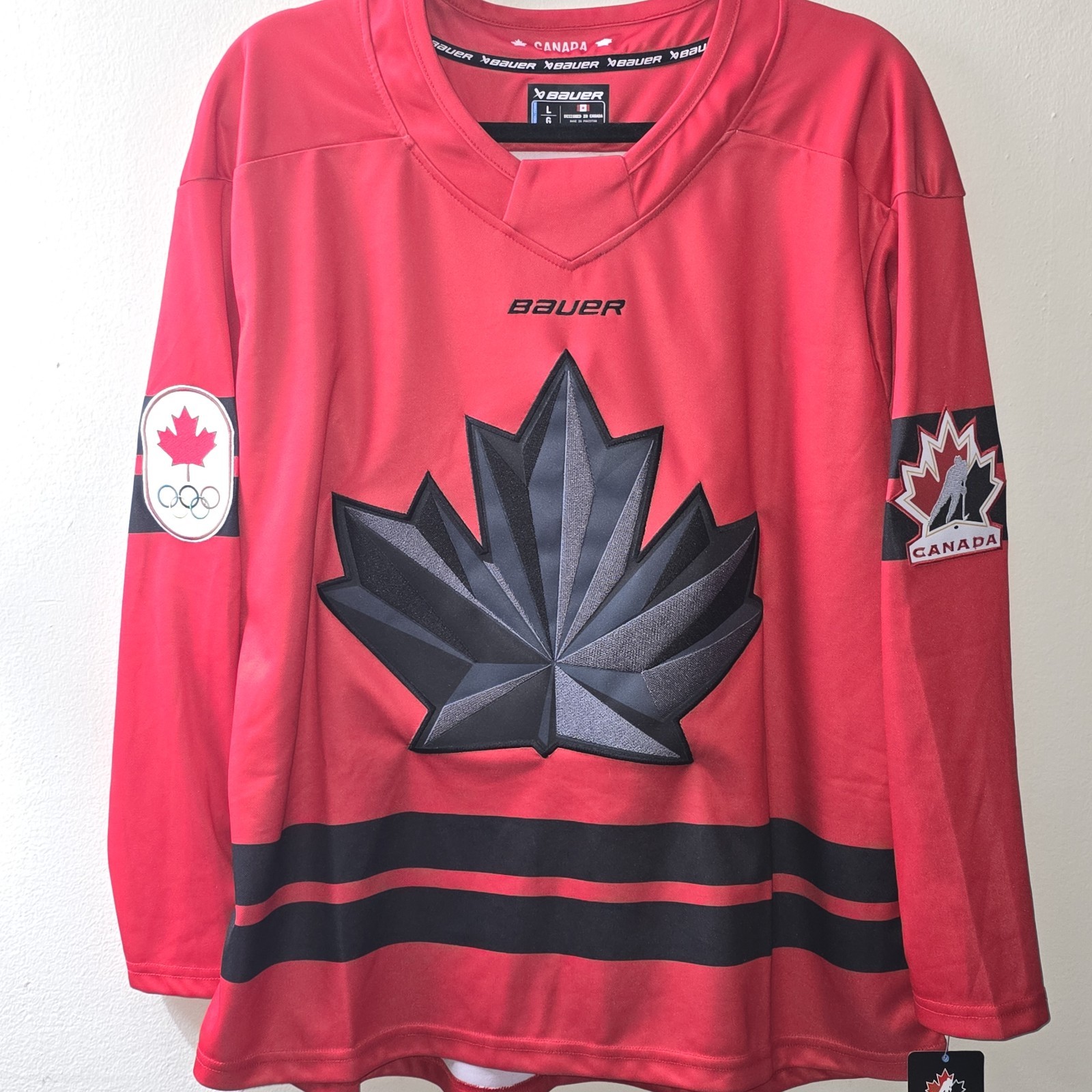 Bauer Team Canada Women’s Olympic Hockey Jersey Large Red NWT