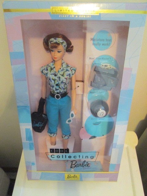 Barbie Cool Collecting Limited Edition 1999 Doll with Accessaries NEW #25525 Barbie Cool Collecting Limited Edition 1999 Doll with Accessaries NEW #25525