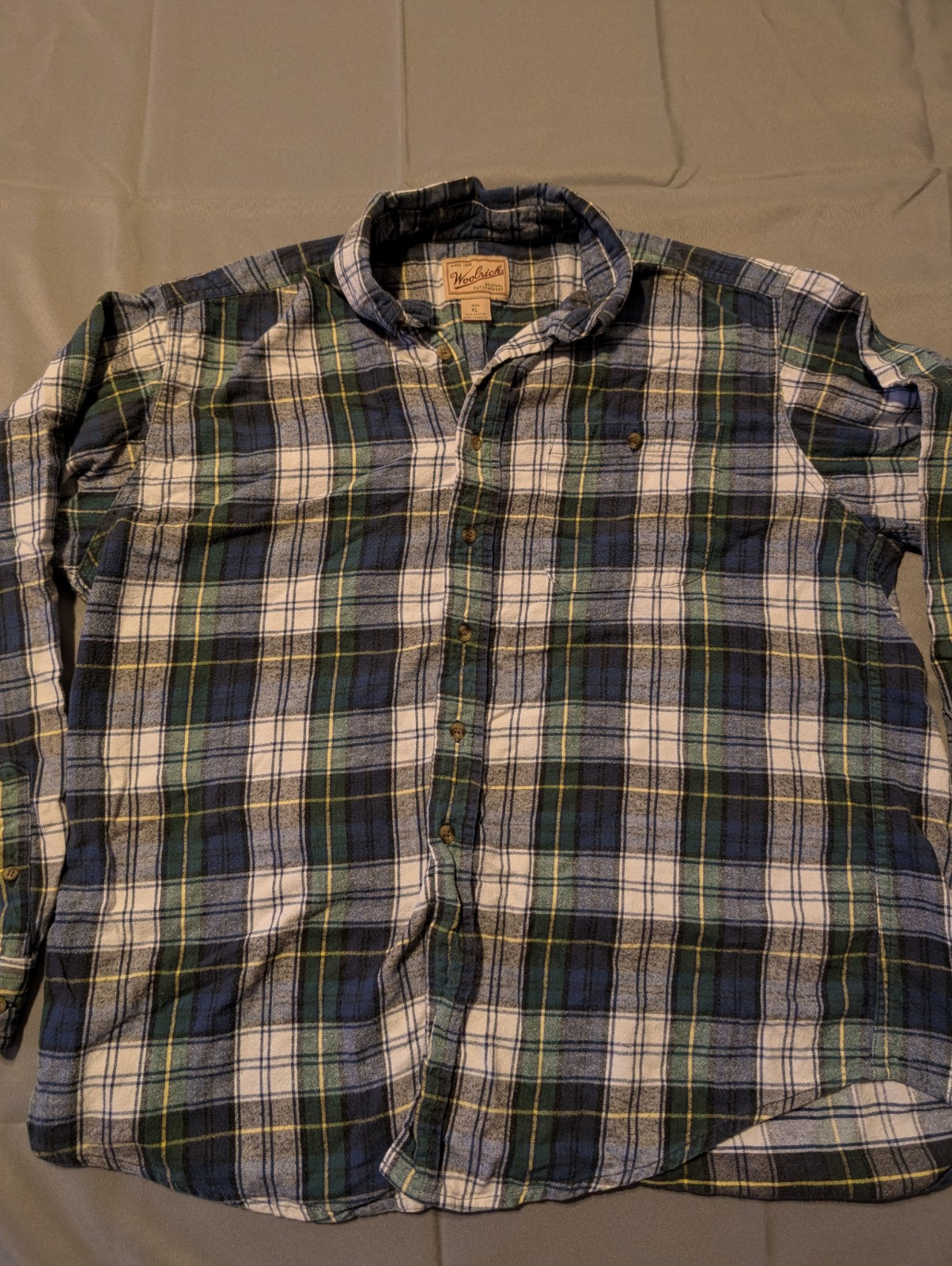 Vintage Woolrich Shirt XL Men\'s Green, Blue, and White Plaid Button-Up Shirt