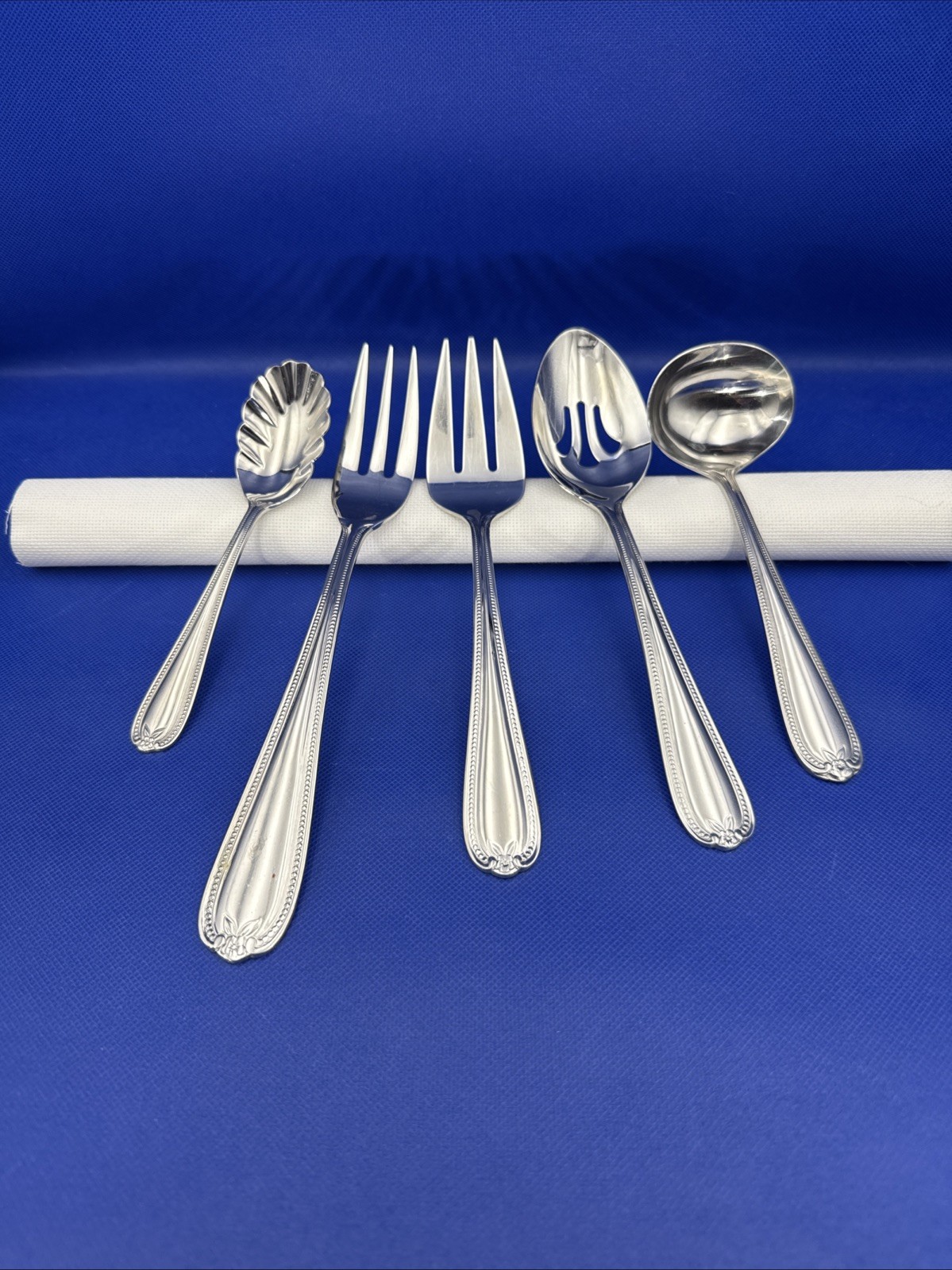 Temp-Tations OLD WORLD BEAD Serving Set Stainless Round Tip Silverware Flatware
