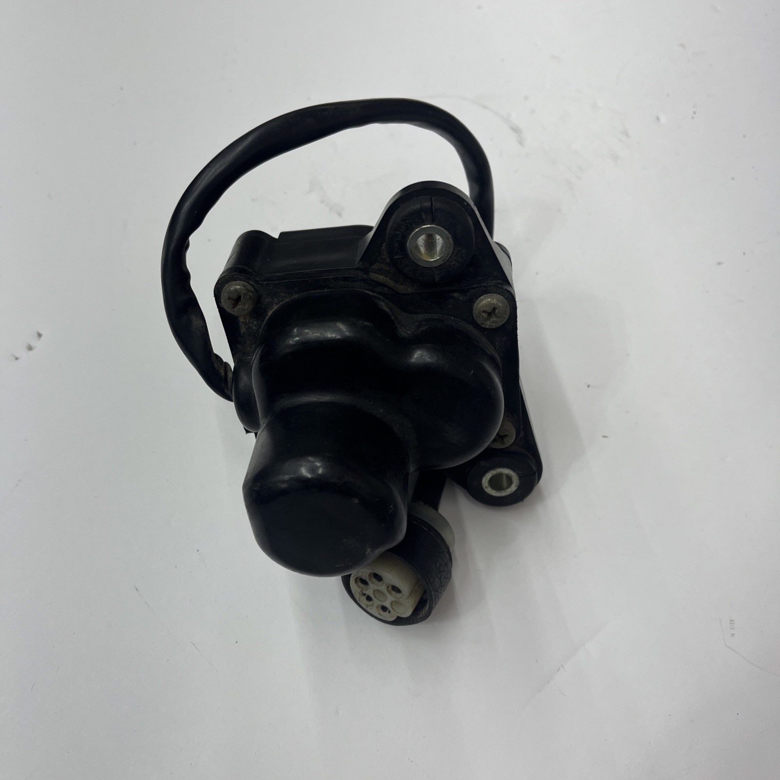 Yamaha V-MAX VMAX 1200 1985-2007 V-Boost Servo Motor Genuine OEM Yamaha V-MAX VMAX 1200 1985-2007 V-Boost Servo Motor Genuine OEM