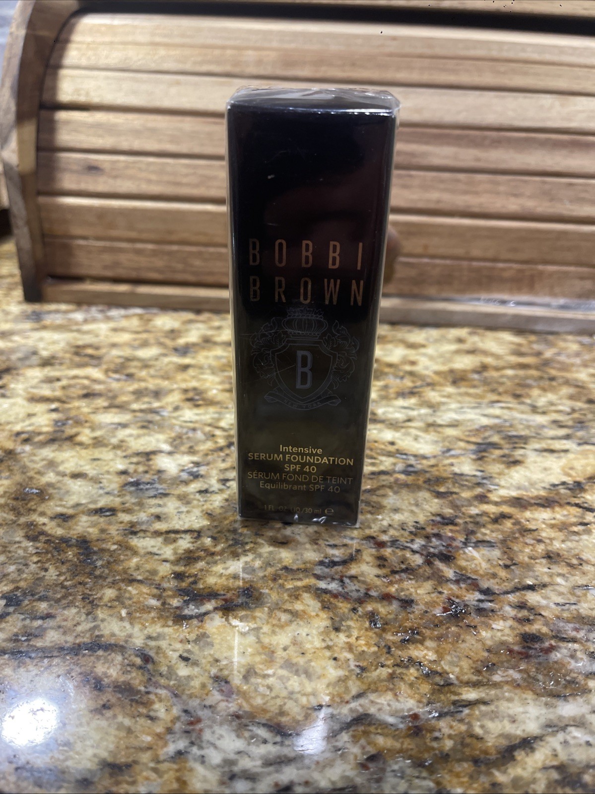 Bobbi Brown Intensive Serum Foundation -30ml - W-054 NATURAL TAN - NEW w/defect Bobbi Brown Intensive Serum Foundation -30ml - W-054 NATURAL TAN - NEW w/defect