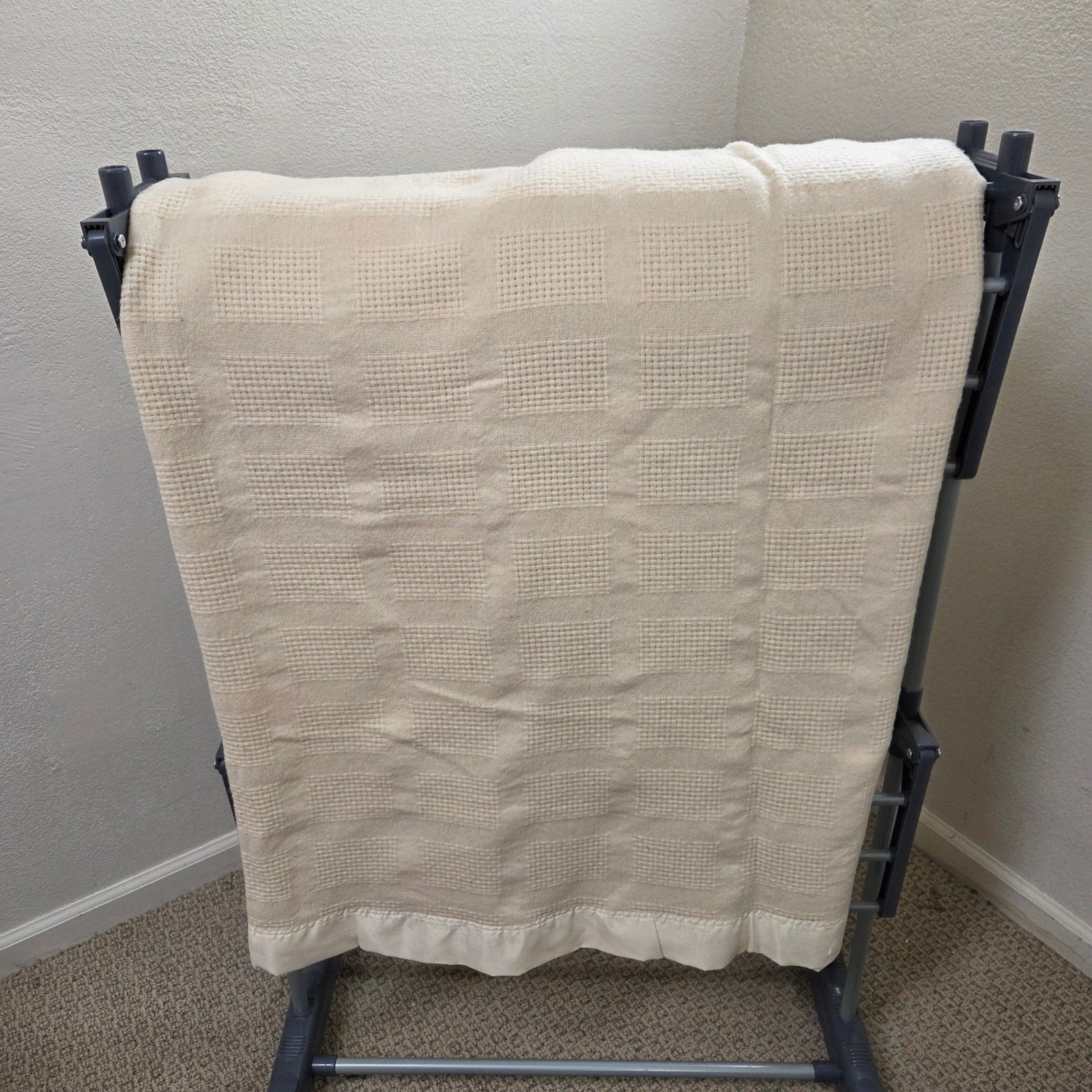 Vintage Faribo 100% Pure Wool Blanket Cream Satin Trim Waffle Weave 92x90 Queen