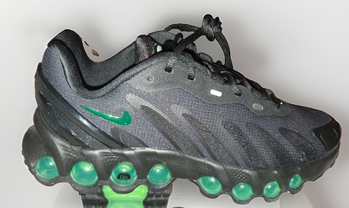 Nike Air Max DN8 GS Black Kids Sneakers Size 5.5Y HF7310-006 New - NIB