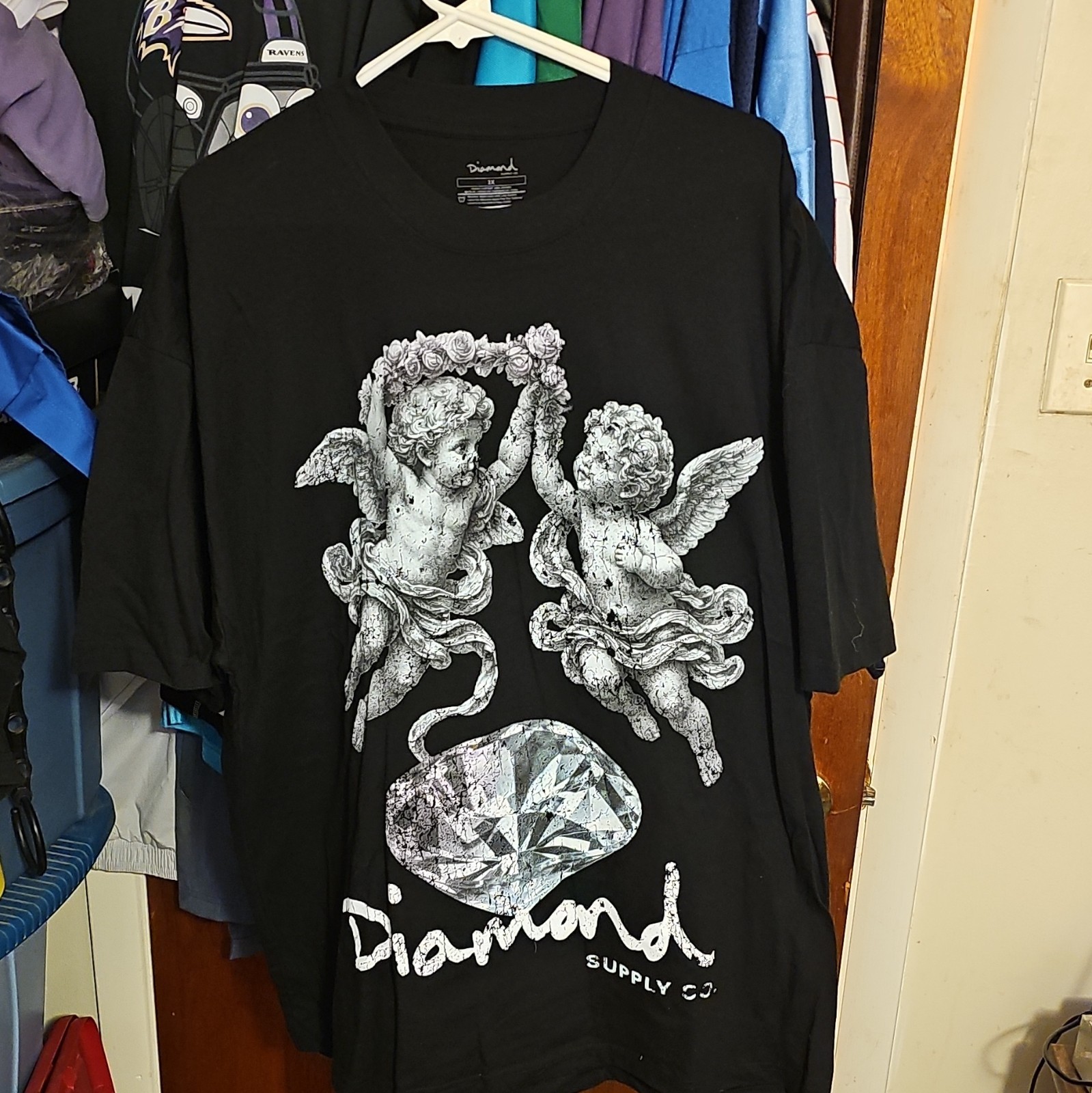 Diamond Supply Co Men\'s Black 2XL Regular Cotton Crew Neck Cherub Graphic Tee Diamond Supply Co Men\'s Black 2XL Regular Cotton Crew Neck Cherub Graphic Tee