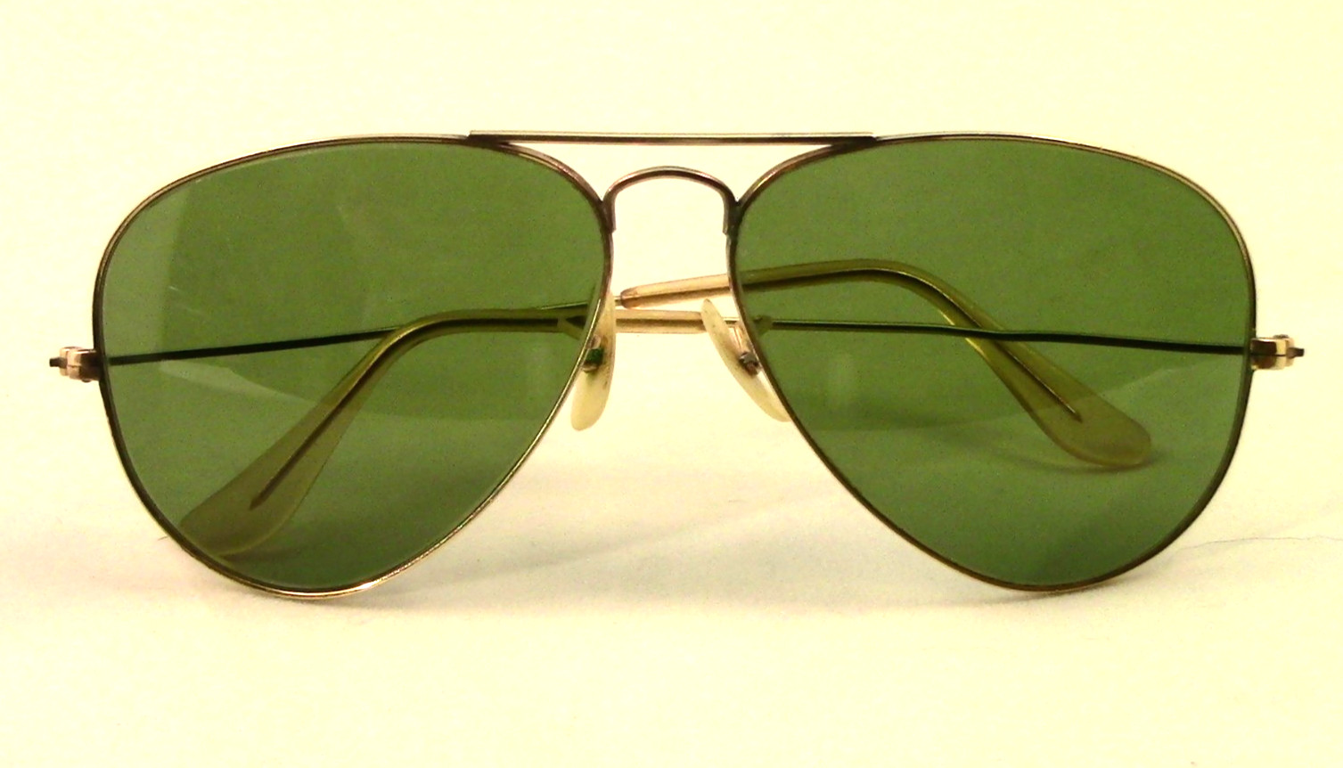 Vintage Ray-Ban Gold Aviator Green Lens 1/10 12K GF B&L Case Bausch Lomb Vintage Ray-Ban Gold Aviator Green Lens 1/10 12K GF B&L Case Bausch Lomb