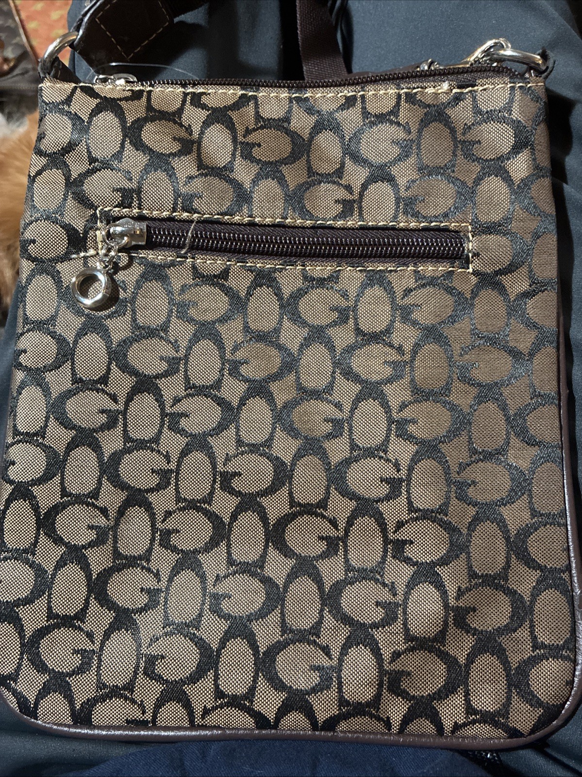 Guess signature jacquard crossbody bag Guess signature jacquard crossbody bag