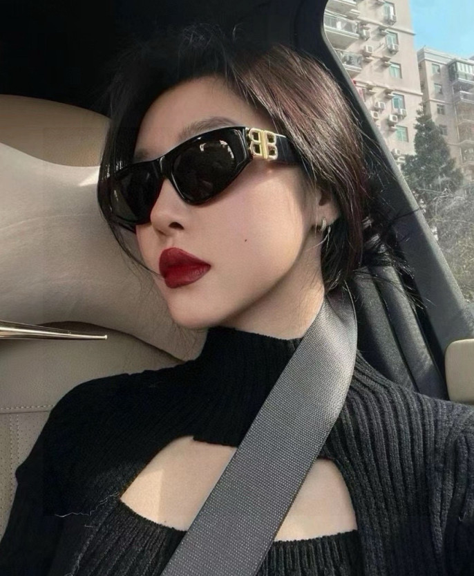Balenciaga Women\'s Sunglasses 6127 (Size 53□19-136)