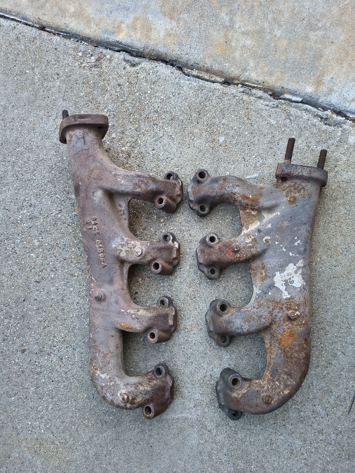 65 mustang hipo exhaust manifolds(original) k code 1965 gt fb fastback 65 mustang hipo exhaust manifolds(original) k code 1965 gt fb fastback