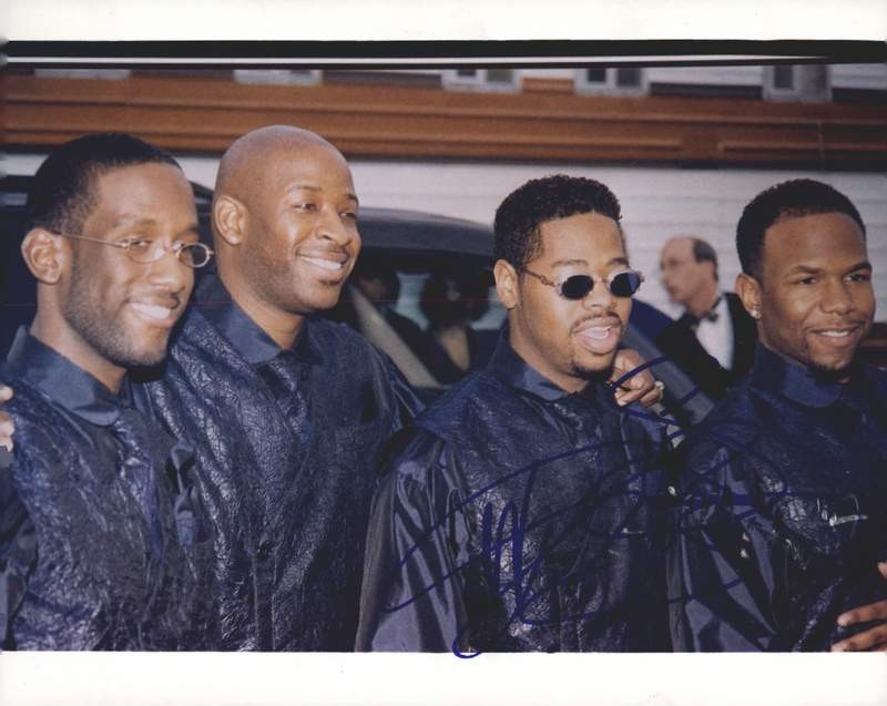 Boyz II-Men authentic signed rap 8x10 photo W/Certificate Autographed (A0108)