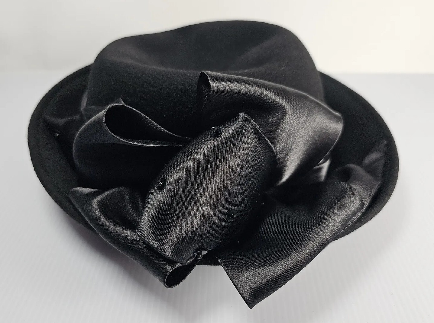 NEW - Vintage Fine Millinery By August Accessories Woman’s Black Wool Hat NEW - Vintage Fine Millinery By August Accessories Woman’s Black Wool Hat