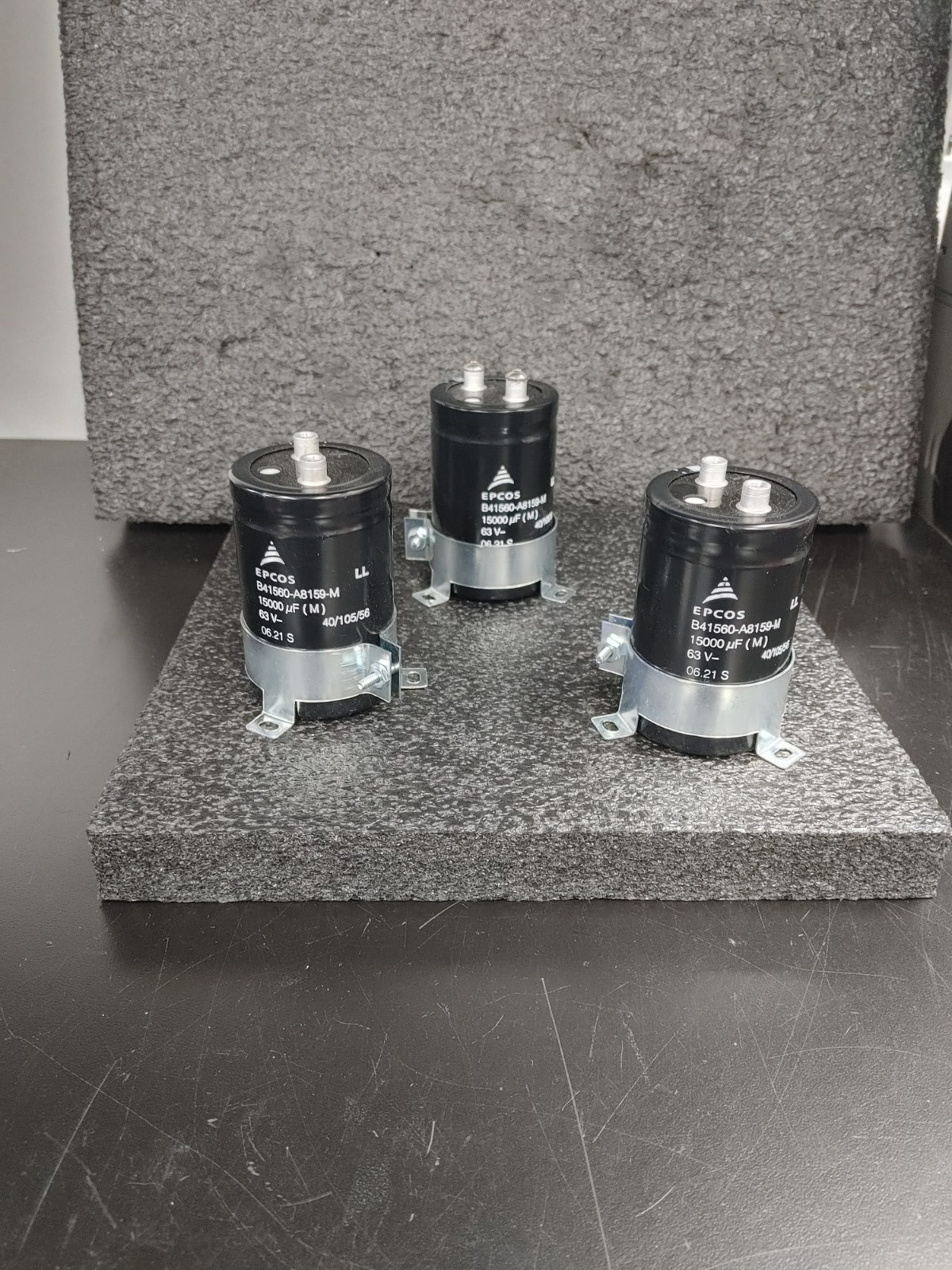 Lot of 3 EPCOS B41560-A8159-M 15000 μF Aluminum Electrolytic Capacitor