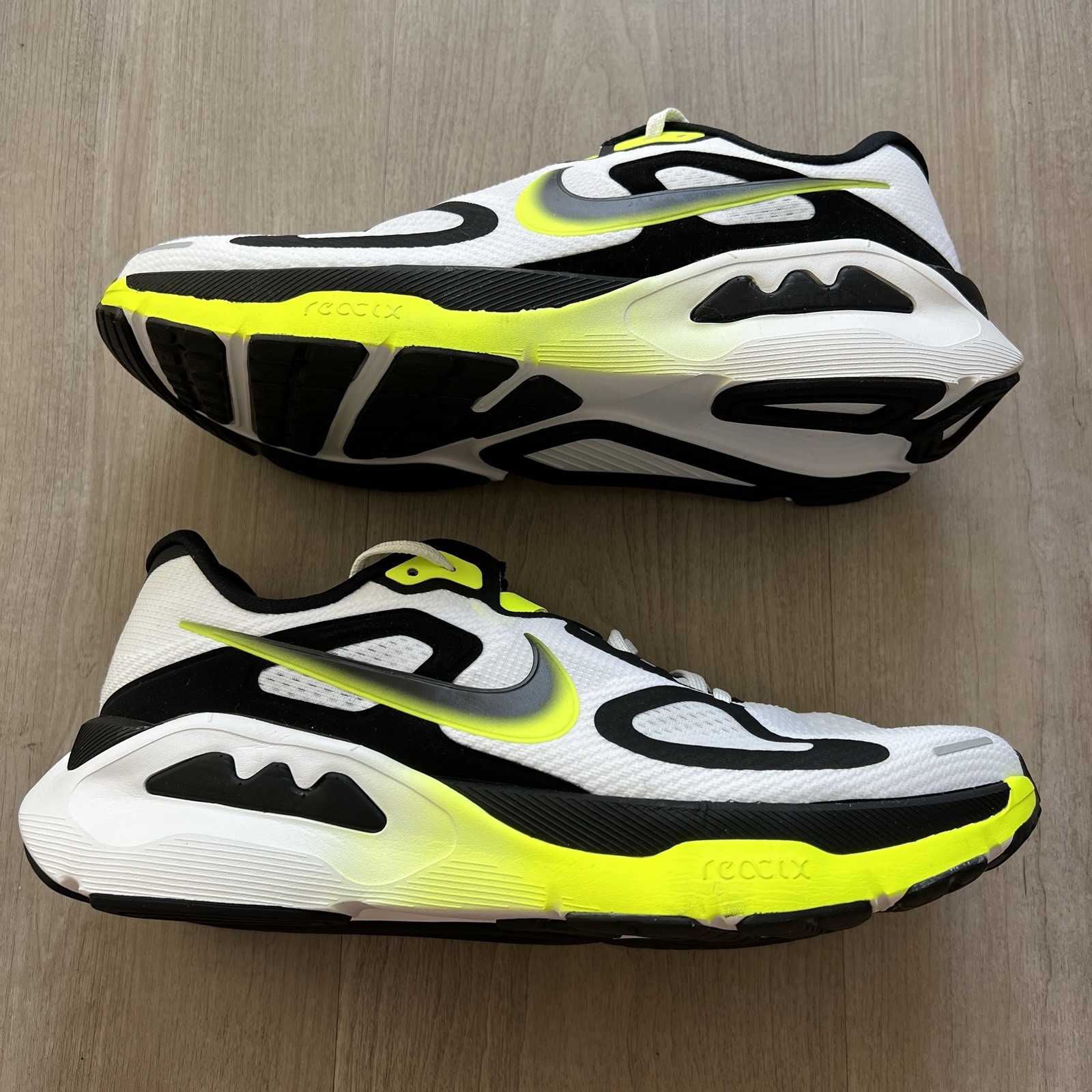 Nike Structure Plus White Volt	IR1816-100 Size 10.5 Men