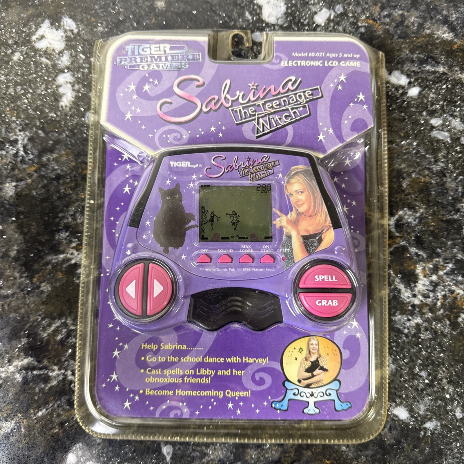 1998 Tiger Premiere Sabrina The Teenage Witch Handheld LCD Game New RARE