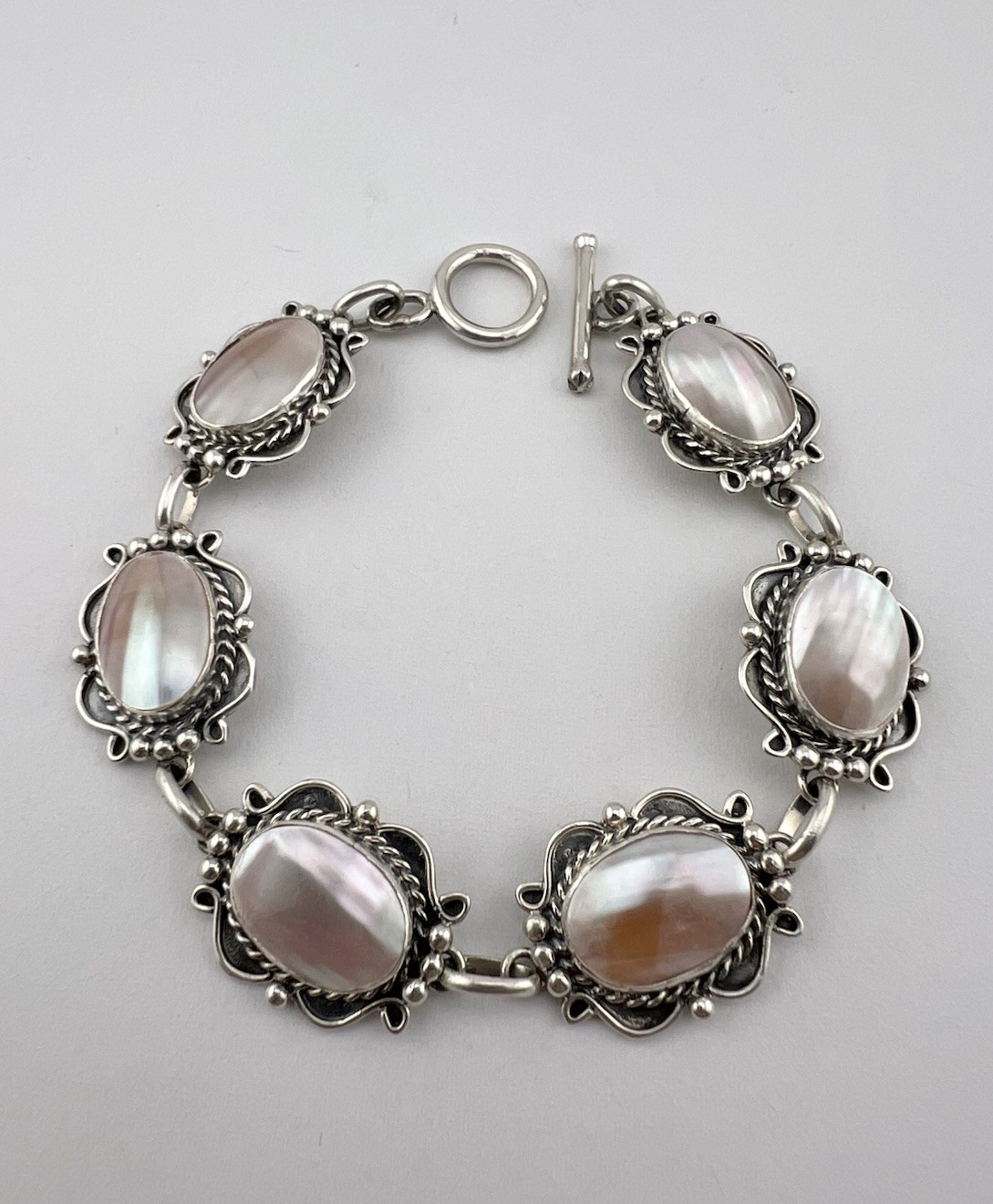 Vintage VM Navajo Sterling Silver Mabe Pearl Toggle Link Bracelet 22.2g